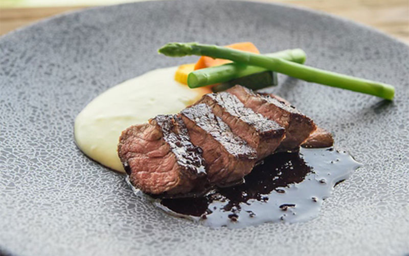 こだわりの真空低温調理法